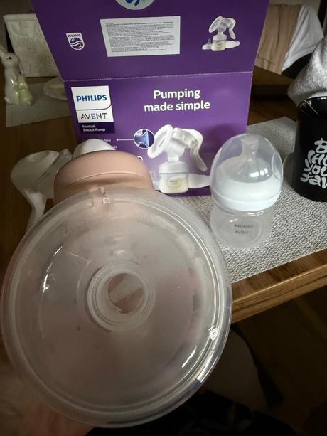 Avent odsávačka plus elektronická, 