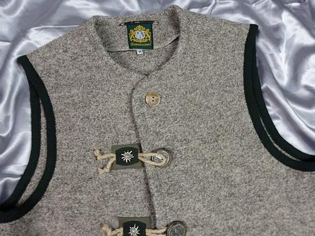 Luxusná vlnená vesta ku kroju, l