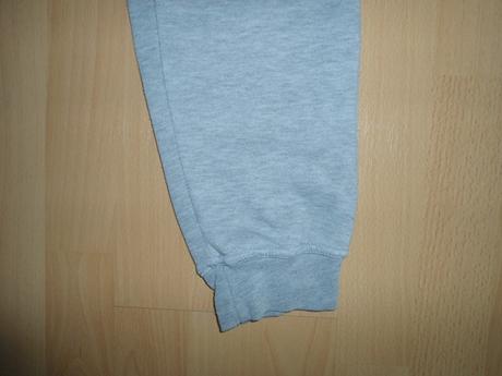 Sive chlapcenske teplaky, 146