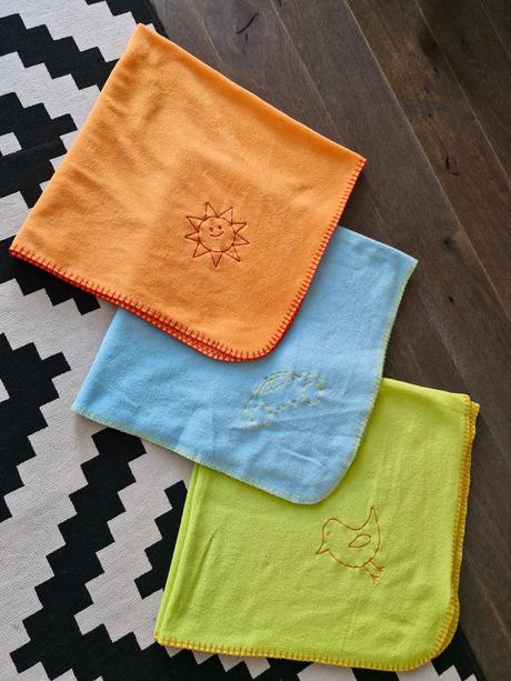 Krasne deky pre babatko super stav cena spolu, 