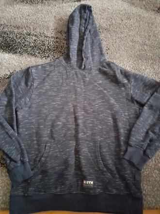 Mam na predaj mikinu, 164