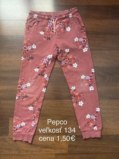 Tepláky, 134