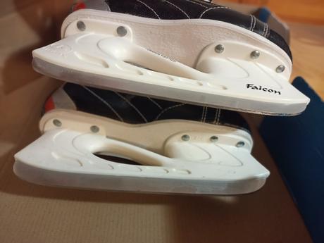 Korčule chlapčenské zn. botas, veľ. 30, botas,30