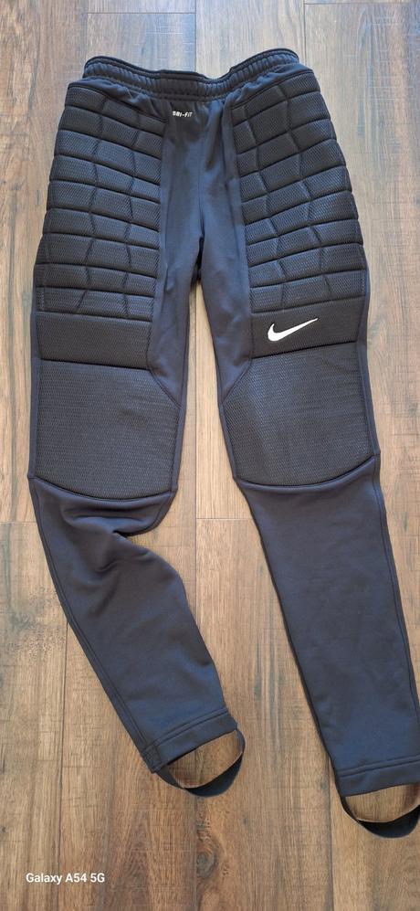 Brankarske futbalove nohavice nike, nike,158