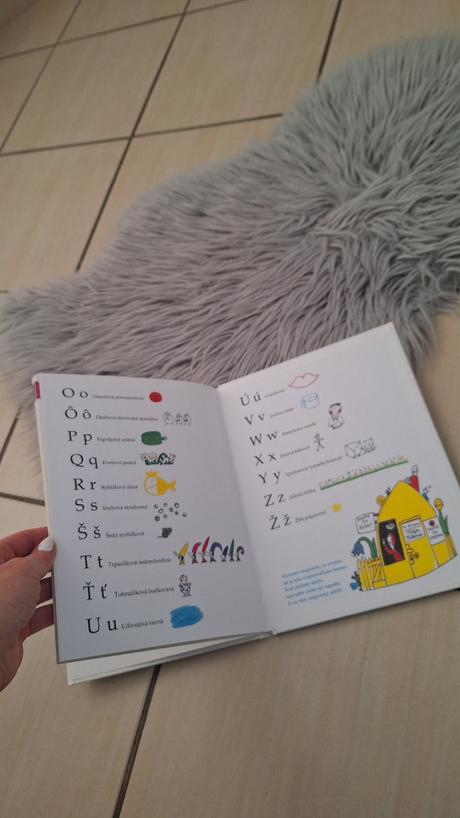 Kniha farebné rozpravky,