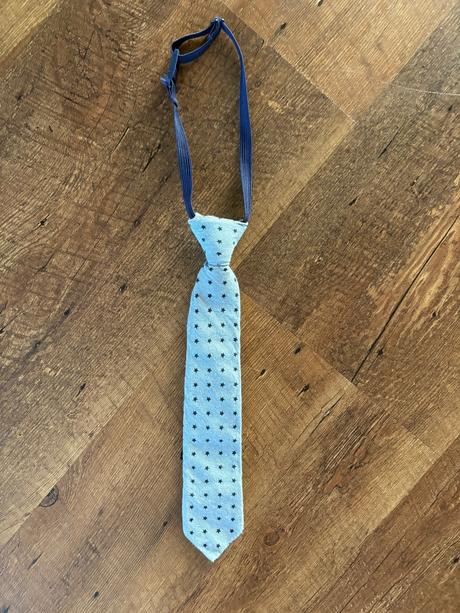 Oblek zara, s košeľou a kravatou, 140