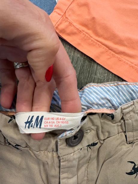 H&m a reserved chlapcenske kratasy na 4-5 rokov, h&m,110