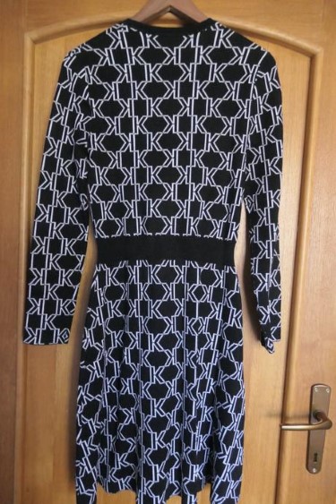 Karl lagerfeld original luxusne monogram saty m, m