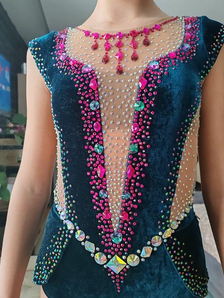 Gymnastický dres, 146