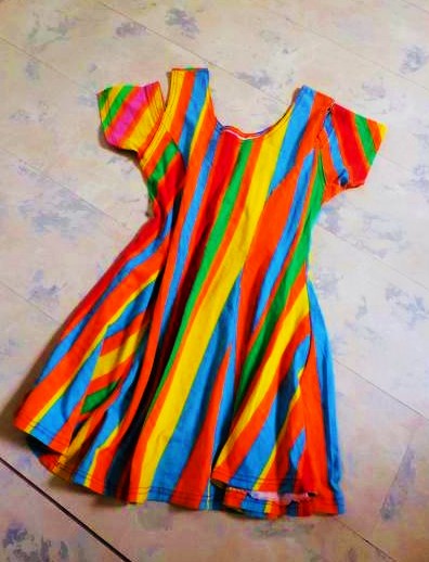 Pestré letné šaty, 158