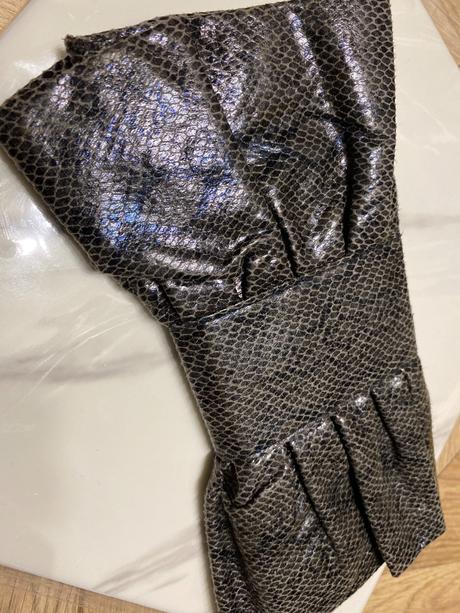 Listova kabelka v tvare masle hadi vzor, terranova