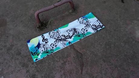 Hudobné čelenky z úpletu, 