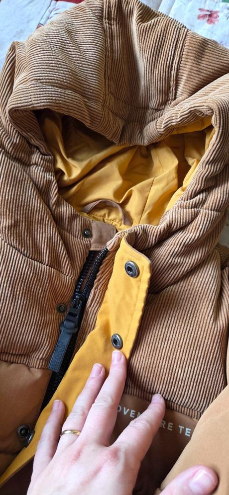 Zimna bunda reserved v.122, reserved,122