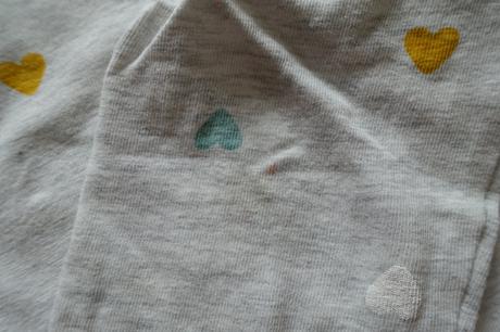 Tričko so srdiečkami, h&m,134