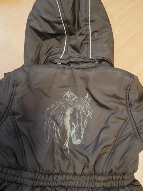 Vetrovka s koníkom, dopodopo,98