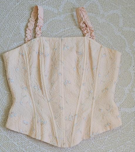 Spoločenské šaty, 40