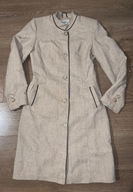 Krásny prechodný kabát, s