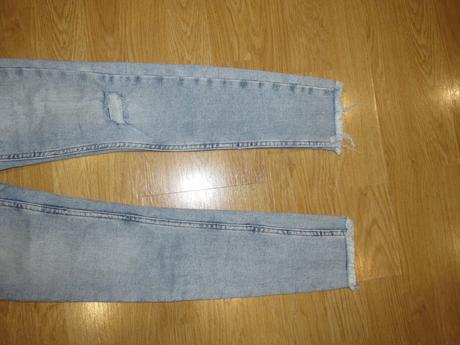 Skinny v. 32 xs, house,32