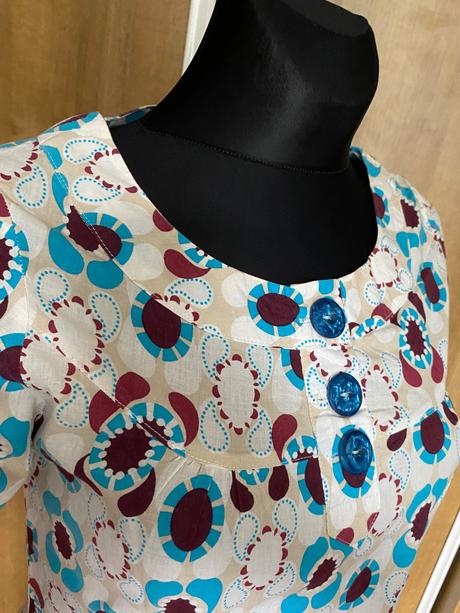 Urban behaviour - blúzka, m