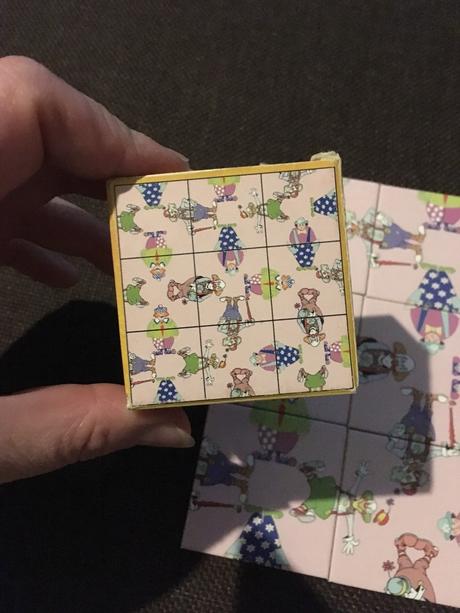 Logic puzzle klobúčiky,