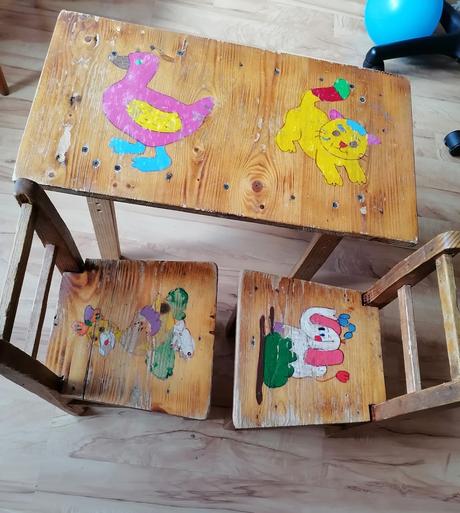 Detský set drevený stôl +2 stoličky,