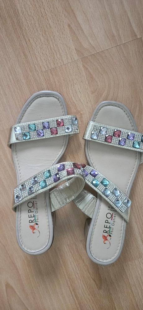 Sandalky s kamienkami, 35