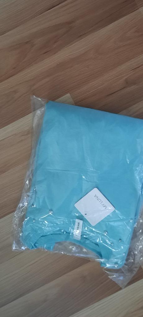 Nová elegantná mikina, 42