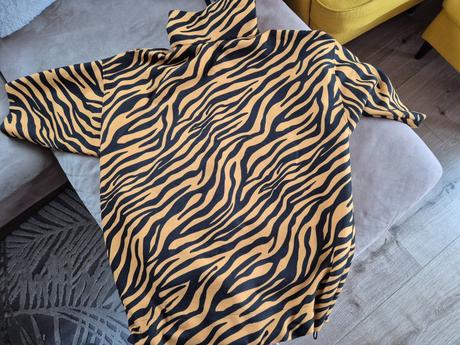 Ovesize mikina /vesta, 46