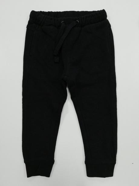 Čierne tepláky, ovs,86