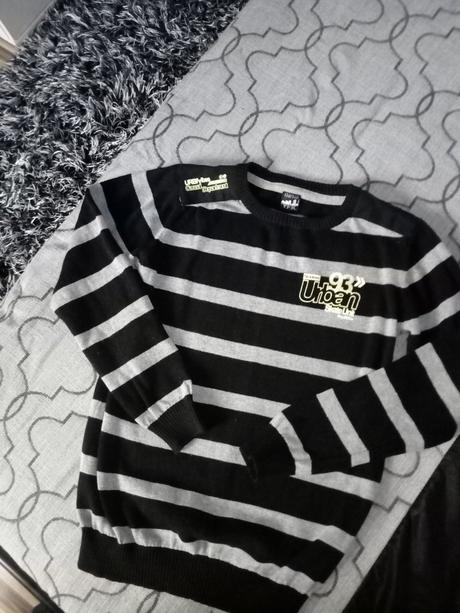 Chlapčenský pulóver č134/140, 134