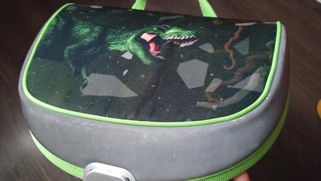 Školská aktovka dino,