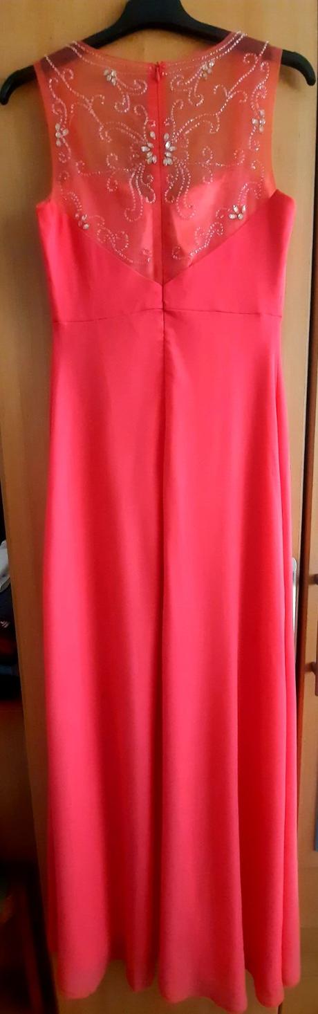 Predám elegantné dlhé šaty, m