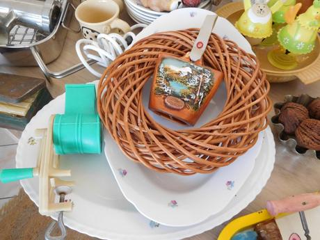 Smalt, keramika, prútené,mlynčeky,,