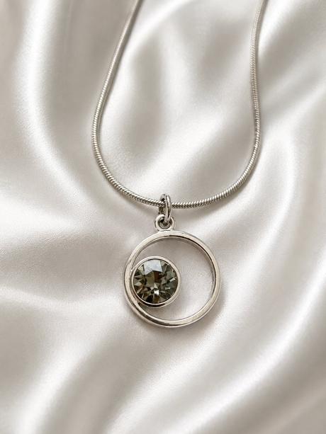Strieborný náhrdelník so swarovski krištáľom, swarovski