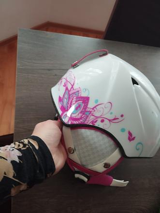 Lyžiarska/snowboardová prilba s s okuliarmi, s