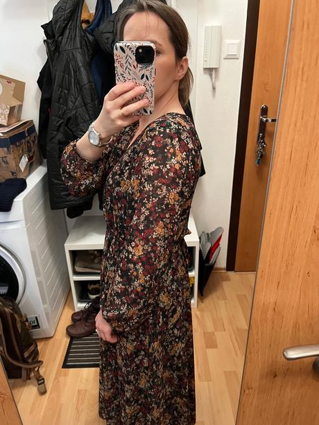 Kvietkované midi šaty, s