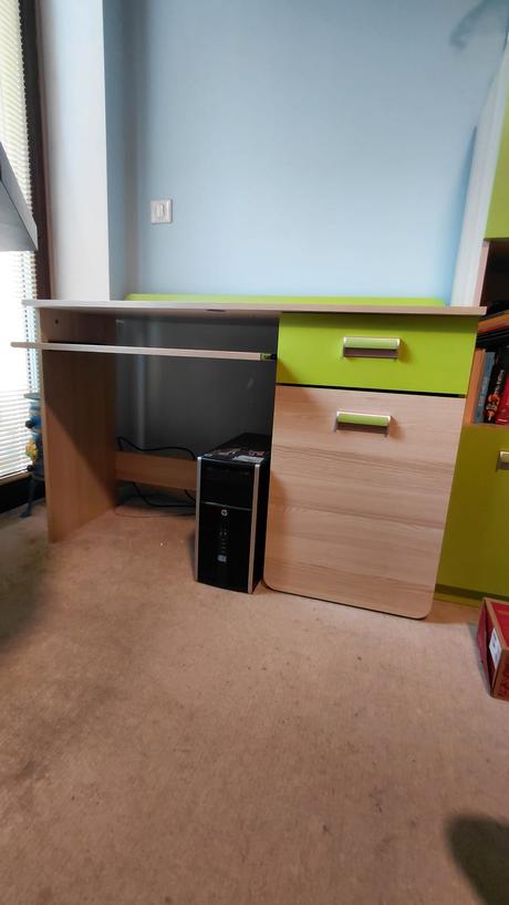 Skrinka a stôl do detskej izby, 