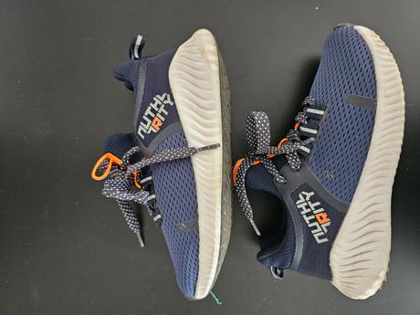 Tenisky, authority,35