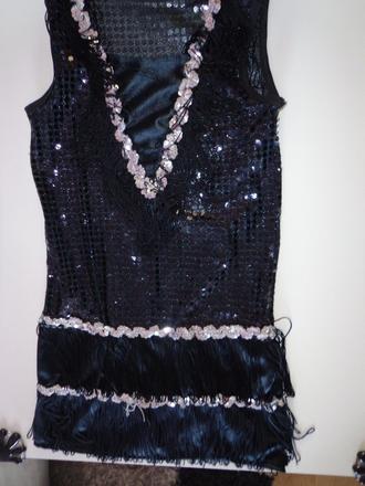 Šaty trblietavé, 116