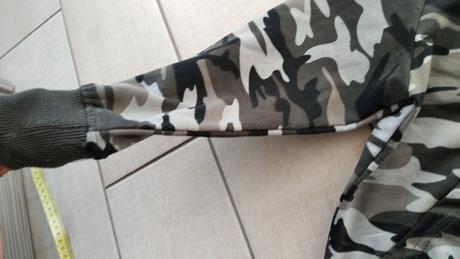 Maskáčova mikina, 116