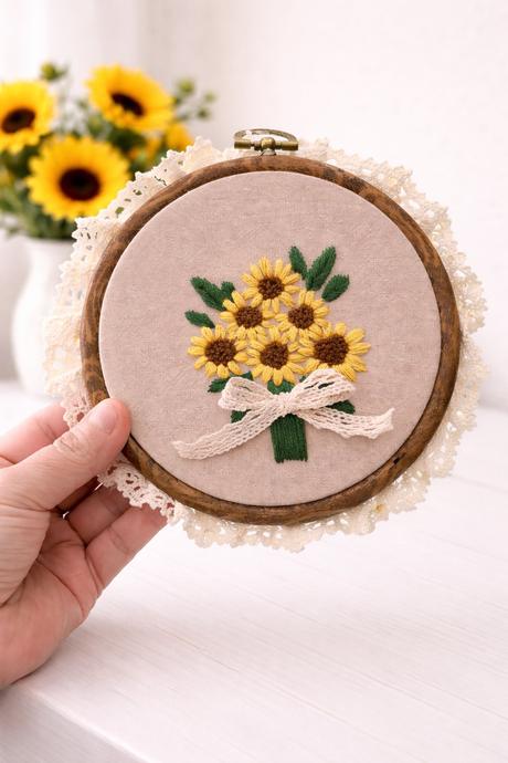 Ručne vyšívaná dekoracia na stenu, 