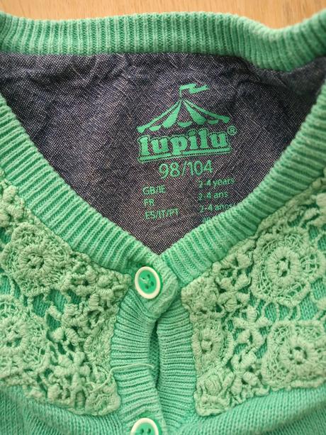 Svetrík na gombíky pre dievčatko, lupilu,104