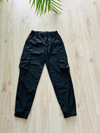 Trendy cargo nohavice značky alo yoga, pc 148 eur, s