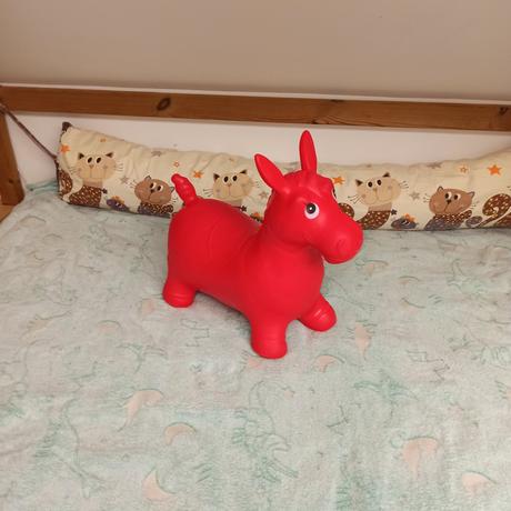 Skákací oslíky červený, 