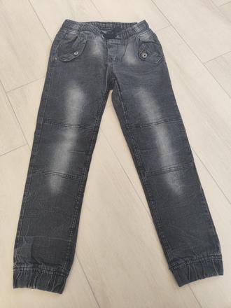 Predám riflove tepláky, 146