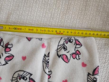 Teplé pyžamko marie, 98