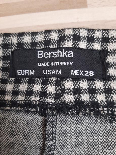 Sukňa, bershka,m