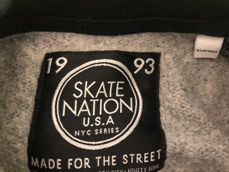 Mikinka ako nová, 140