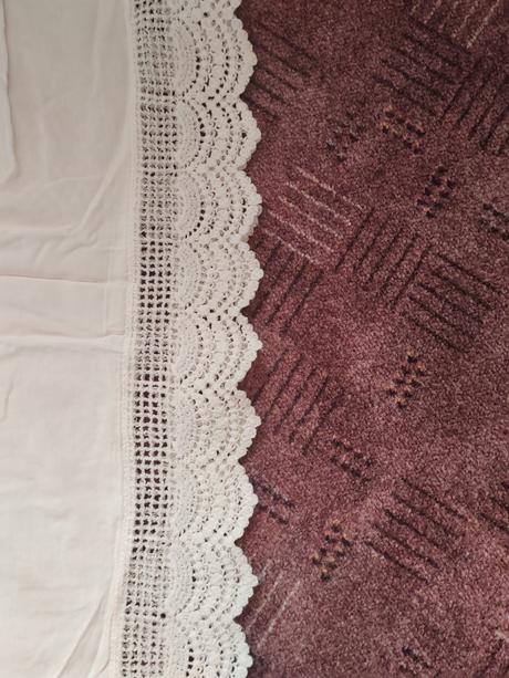 Dámske šaty s čipkou, l