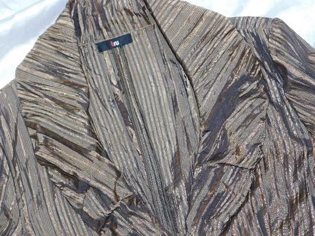 Velmi pekny blejzer, 42